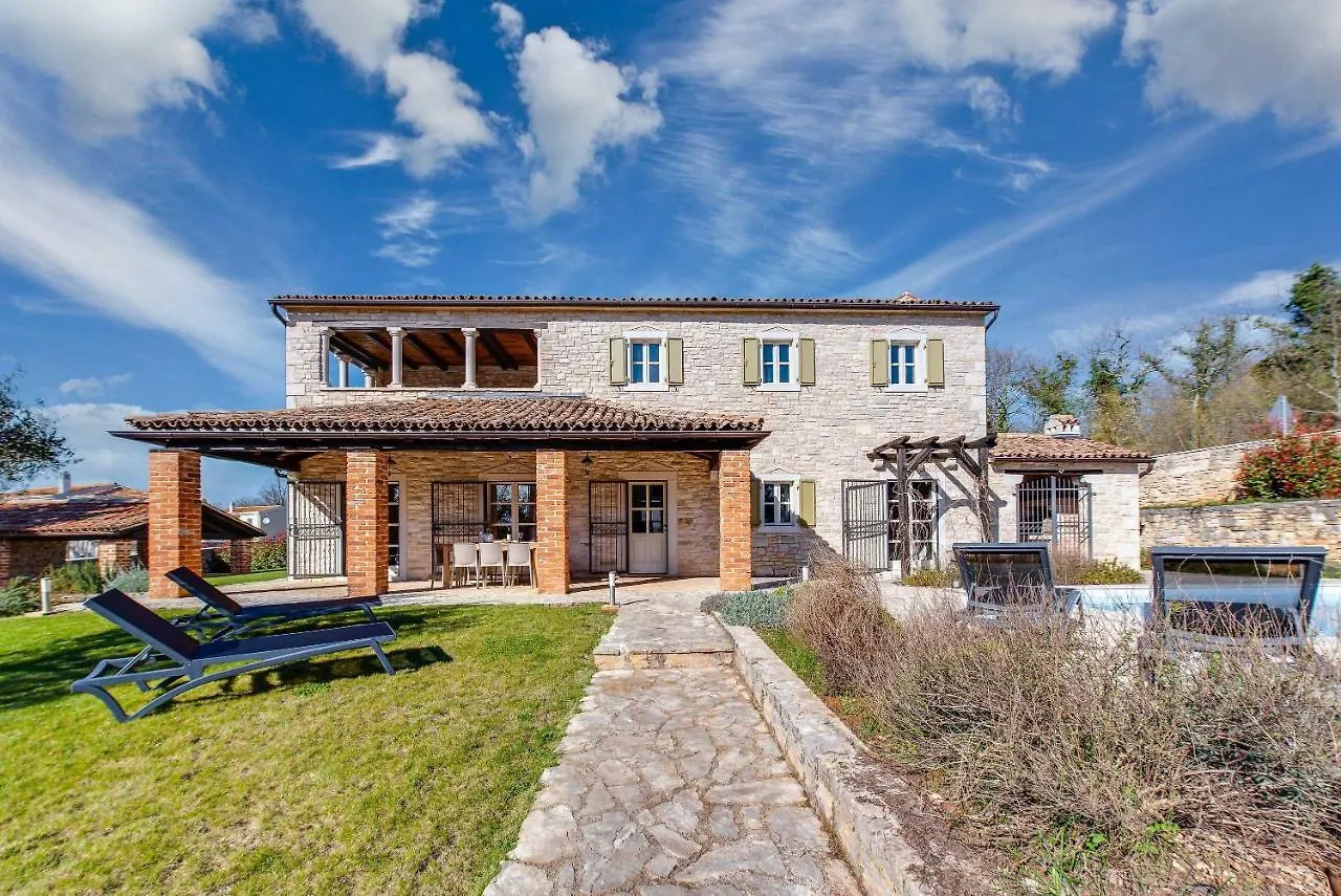 Villa Avalon - Luxury Home With Pool In The Centre Of Istria Tinjan