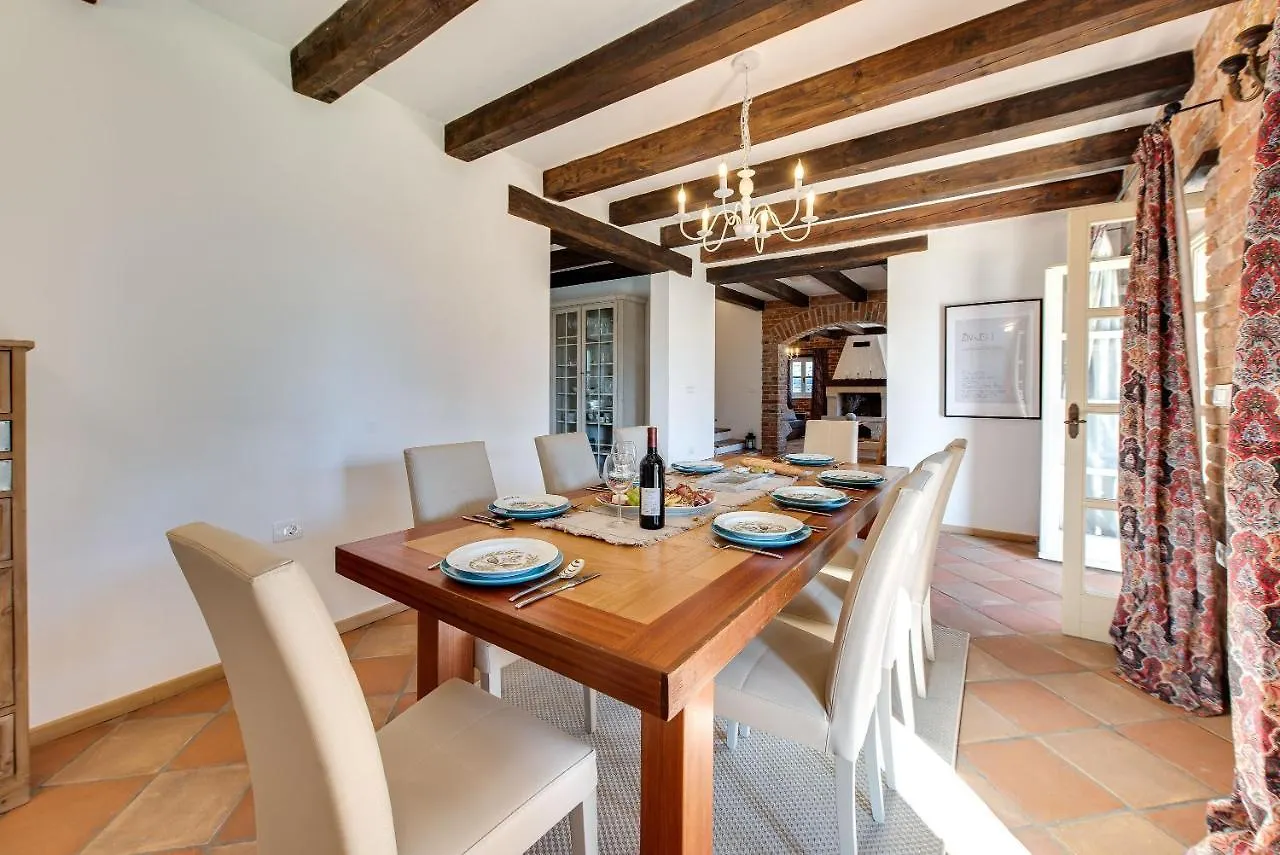 Villa Avalon - Luxury Home With Pool In The Centre Of Istria Tinjan