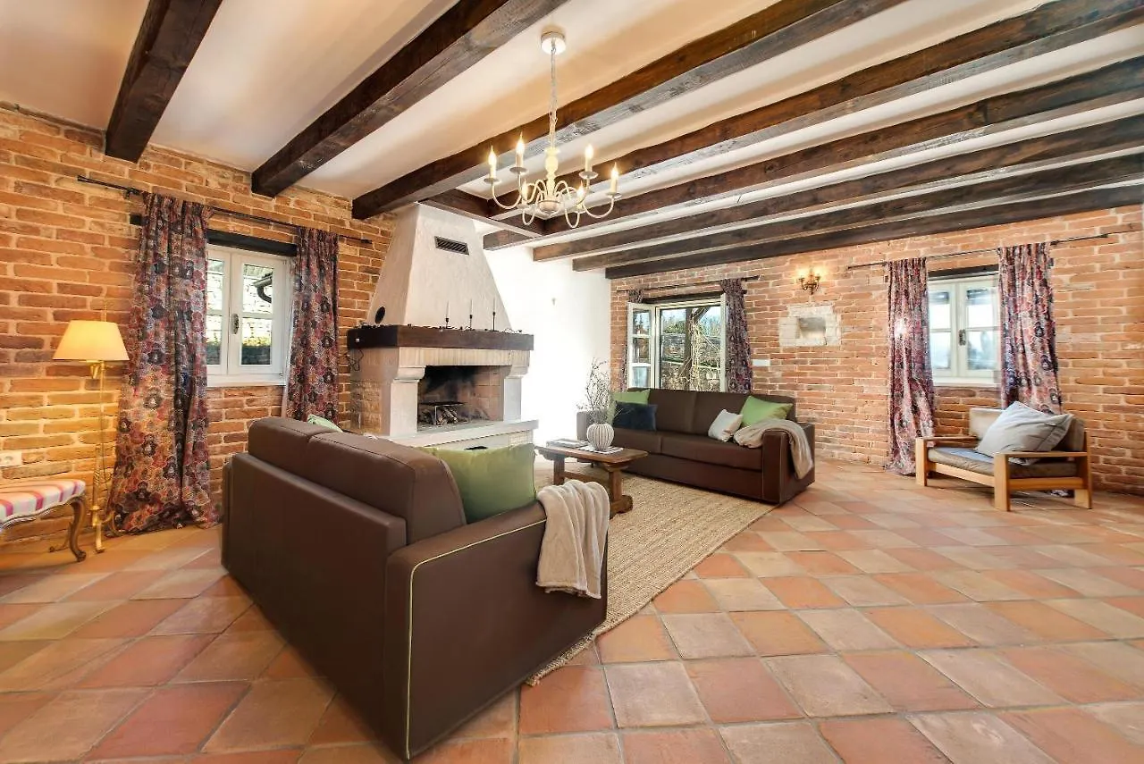 Villa Avalon - Luxury Home With Pool In The Centre Of Istria Tinjan