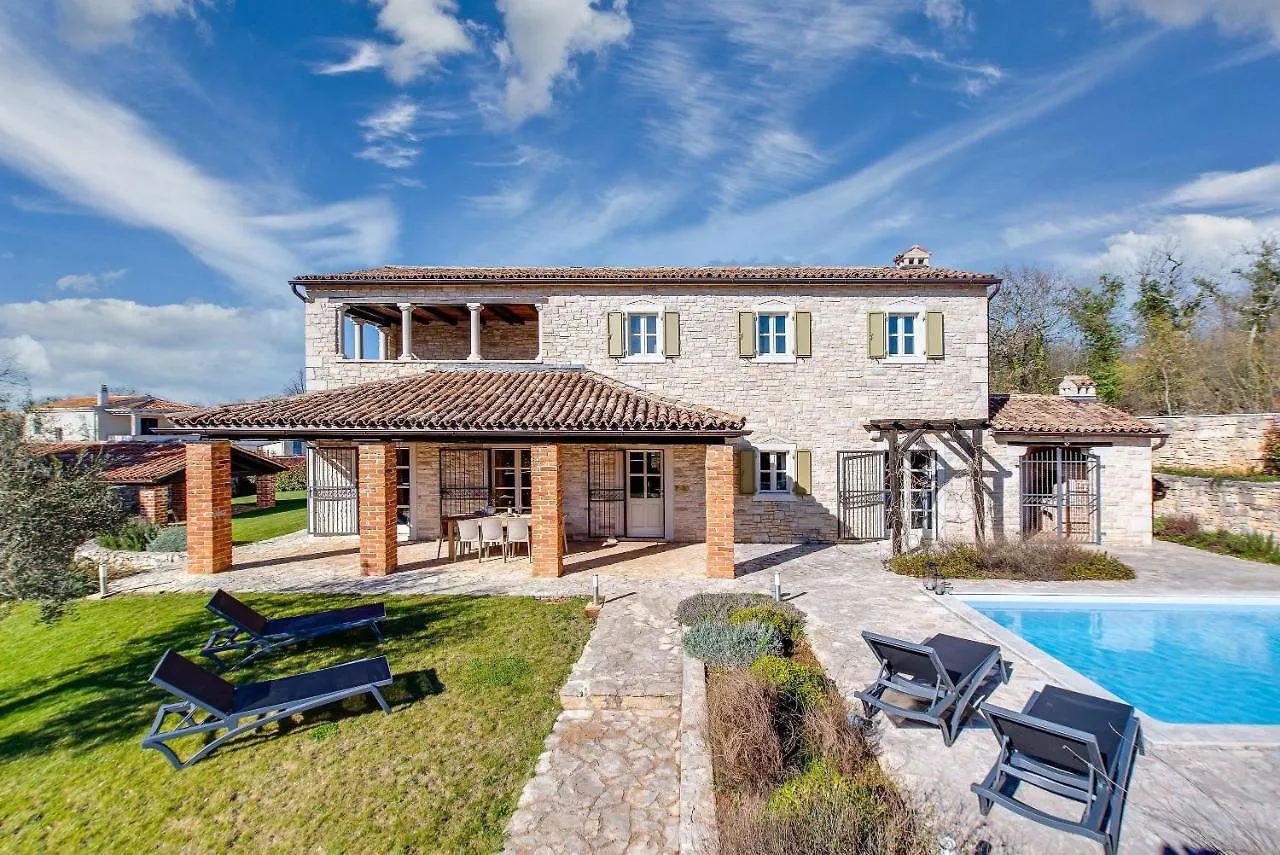 Villa Avalon - Luxury Home With Pool In The Centre Of Istria Tinjan