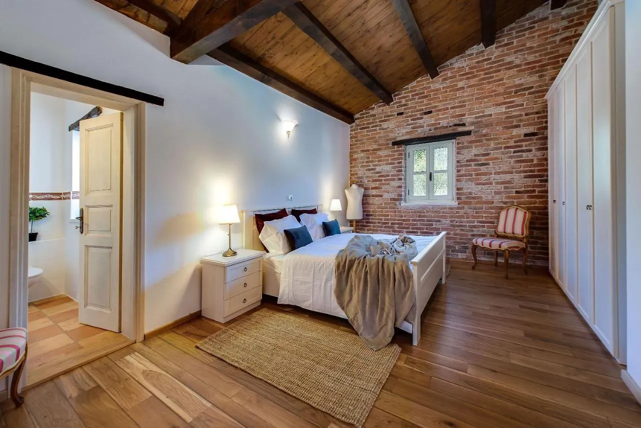 Villa Avalon - Luxury Home With Pool In The Centre Of Istria Tinjan