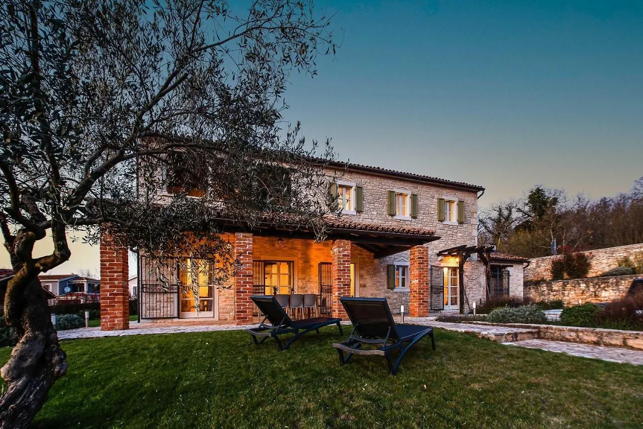 Villa Avalon - Luxury Home With Pool In The Centre Of Istria Tinjan