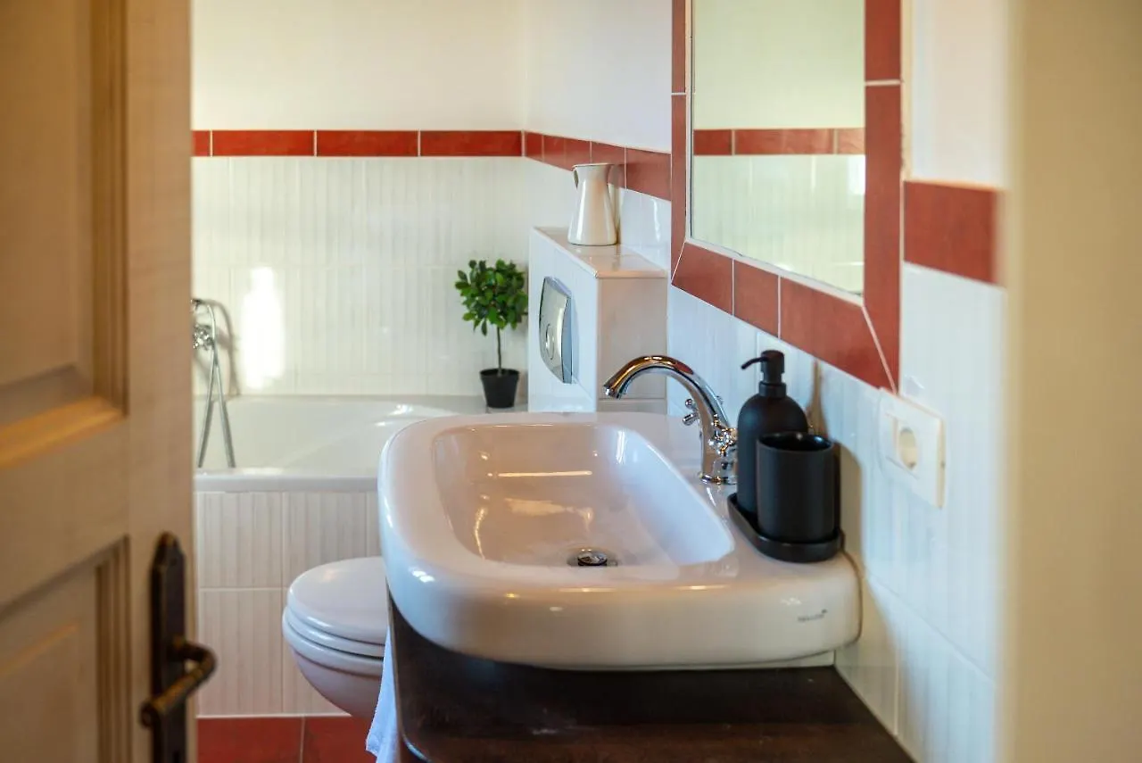 Villa Avalon - Luxury Home With Pool In The Centre Of Istria Tinjan
