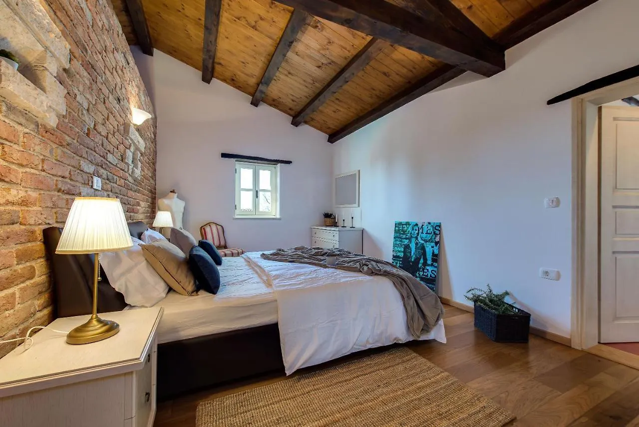 Villa Avalon - Luxury Home With Pool In The Centre Of Istria Tinjan