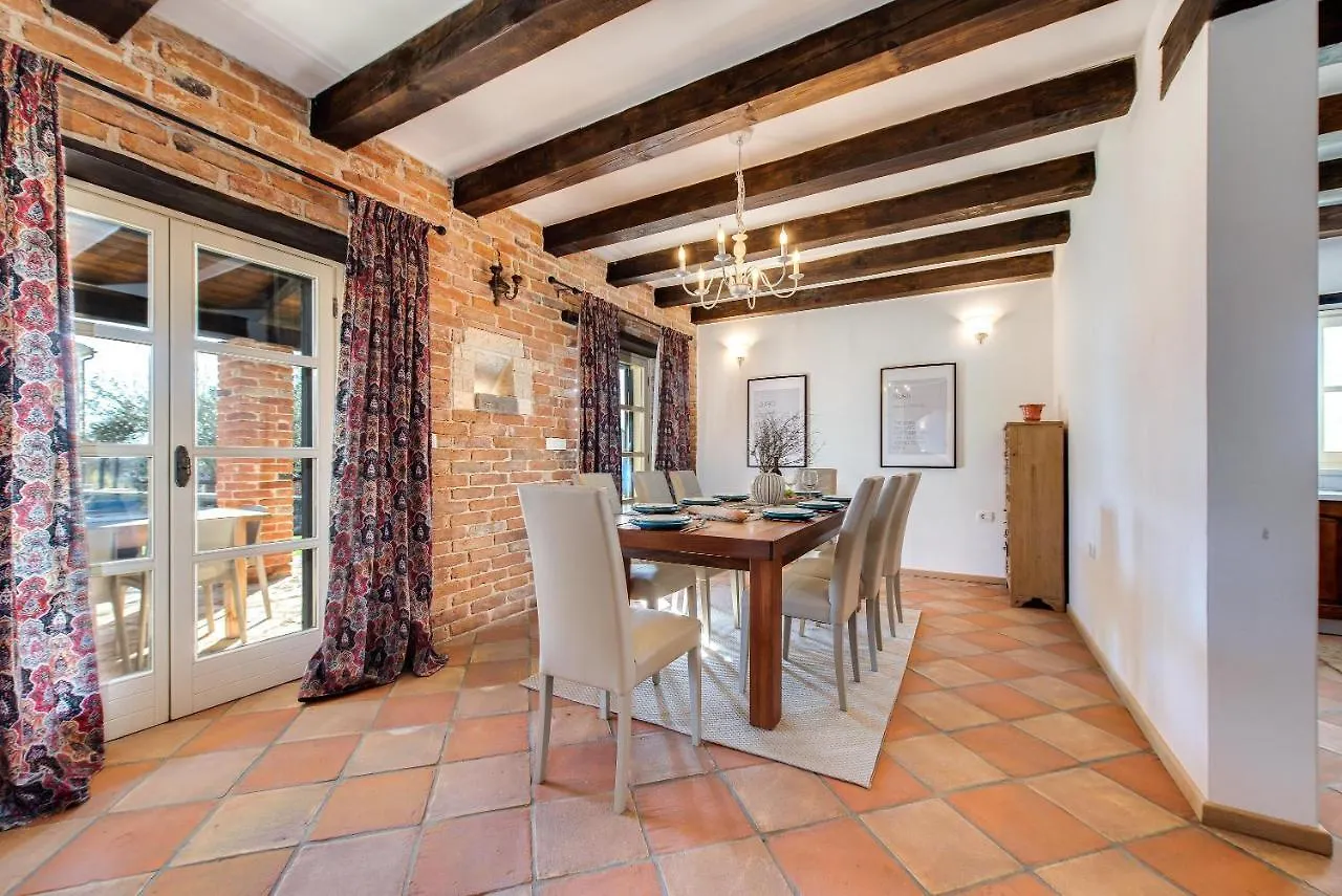 Villa Avalon - Luxury Home With Pool In The Centre Of Istria Tinjan 0*,  Croatia