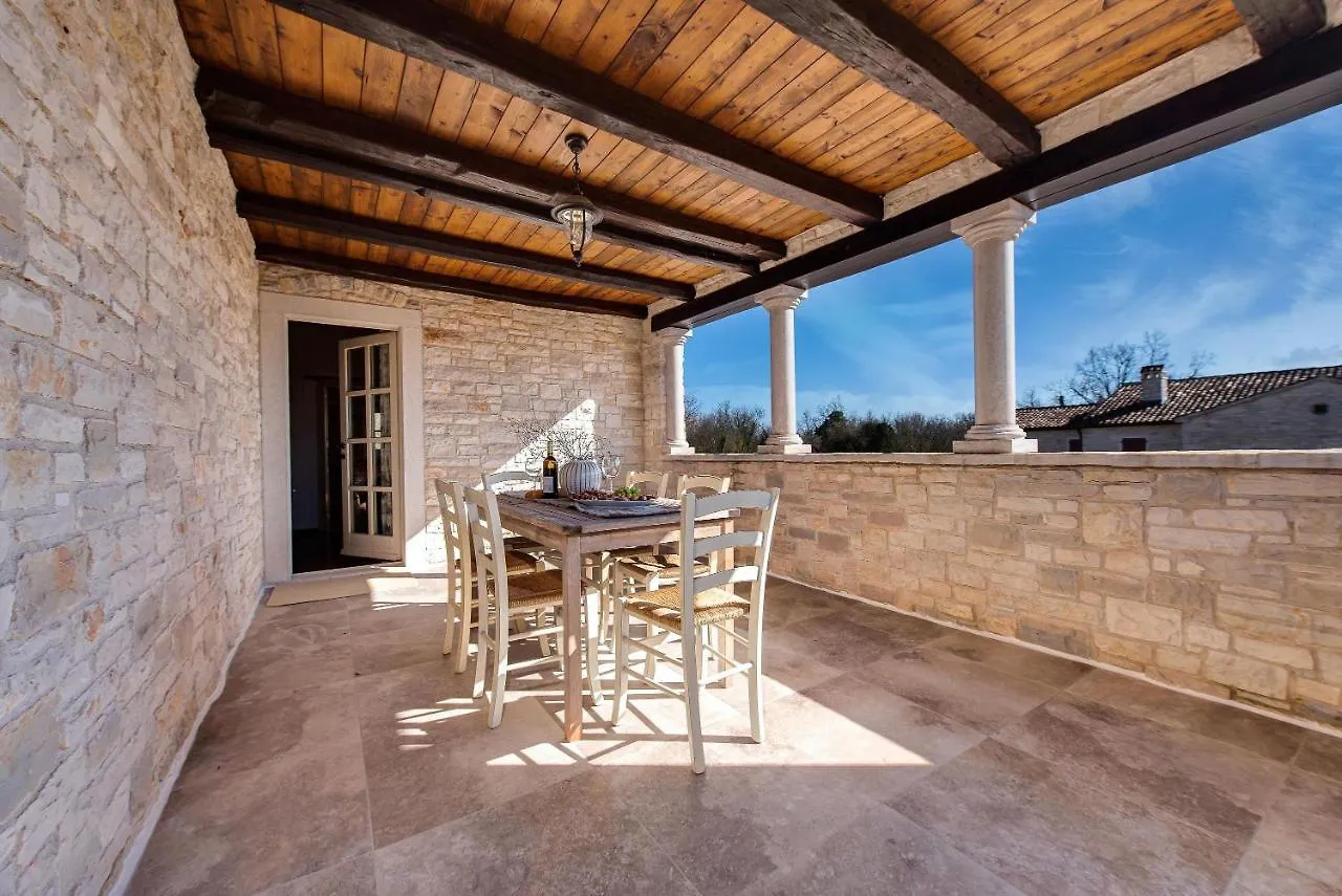 Villa Avalon - Luxury Home With Pool In The Centre Of Istria Tinjan