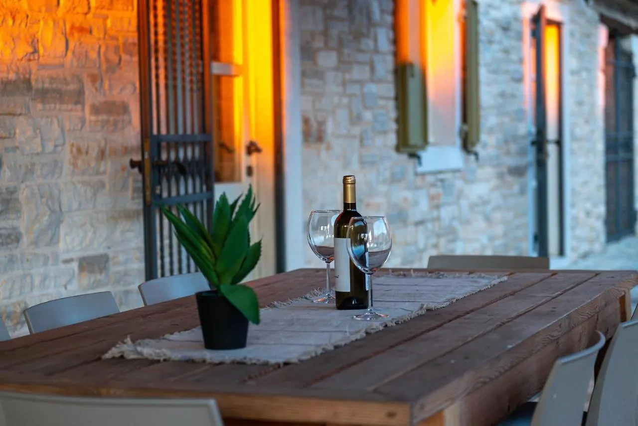 Villa Avalon - Luxury Home With Pool In The Centre Of Istria Tinjan 0*,