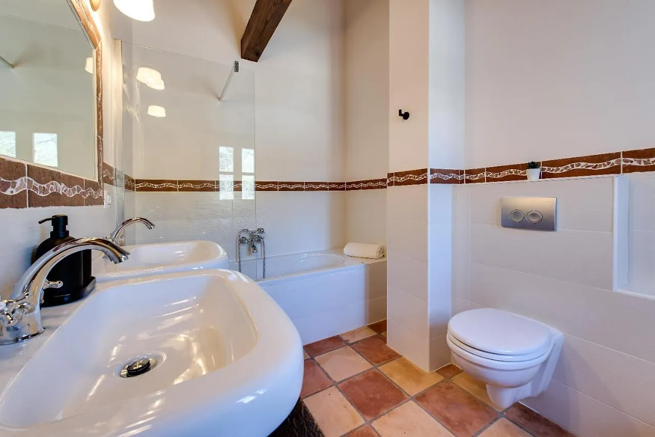Villa Avalon - Luxury Home With Pool In The Centre Of Istria Tinjan Croatia